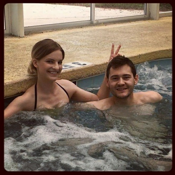 Meet your Posher, Alanna - Picture 2 of 3